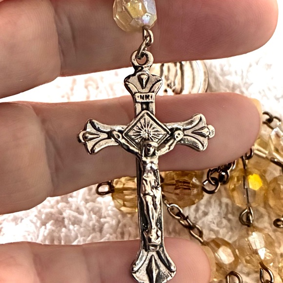 IRIDESCENT GLASS ROSARY - Picture 7 of 10